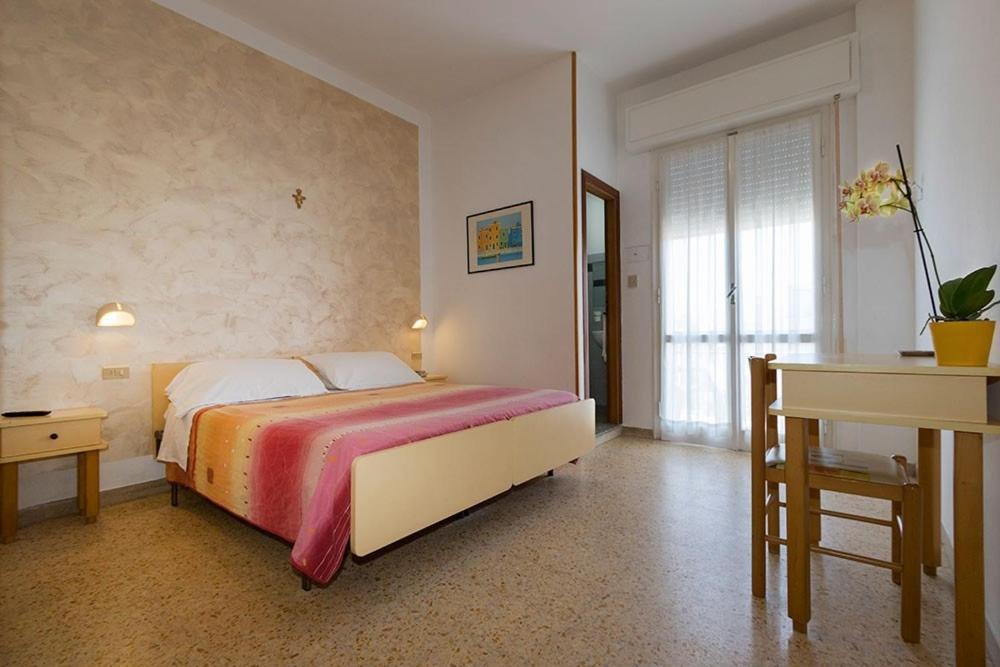 Hotel Cosmos Rimini Dış mekan fotoğraf