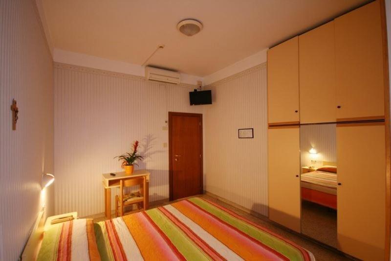 Hotel Cosmos Rimini Dış mekan fotoğraf