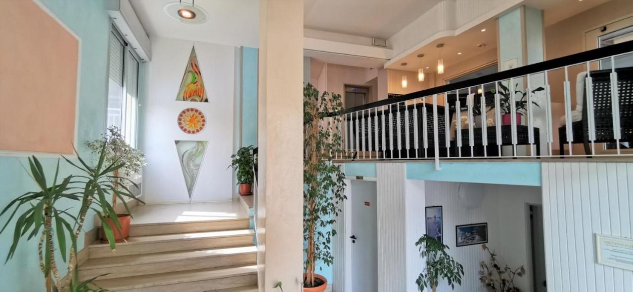 Hotel Cosmos Rimini Dış mekan fotoğraf
