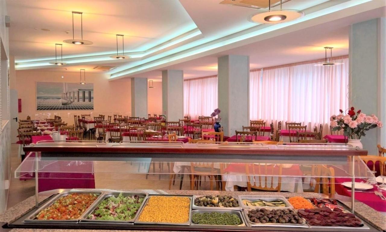 Hotel Cosmos Rimini Dış mekan fotoğraf