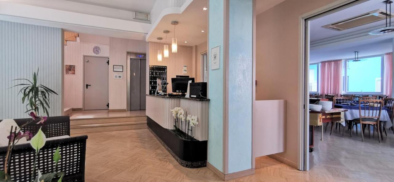 Hotel Cosmos Rimini Dış mekan fotoğraf