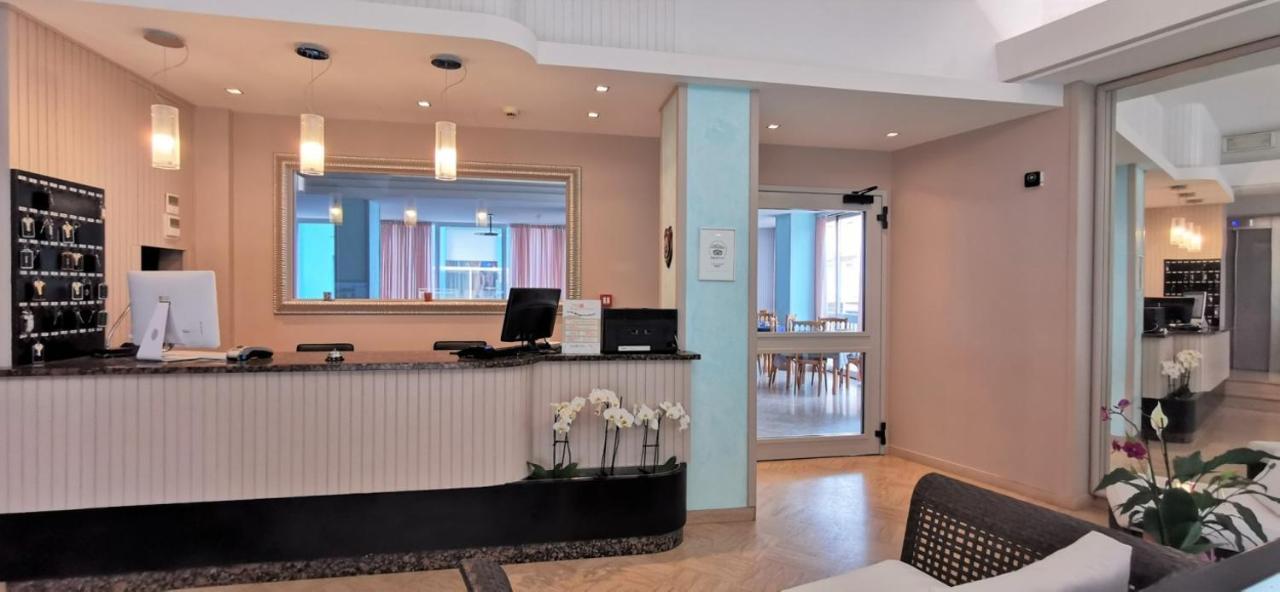Hotel Cosmos Rimini Dış mekan fotoğraf